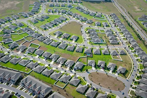 U Wang faced significant setbacks with a real estate development project